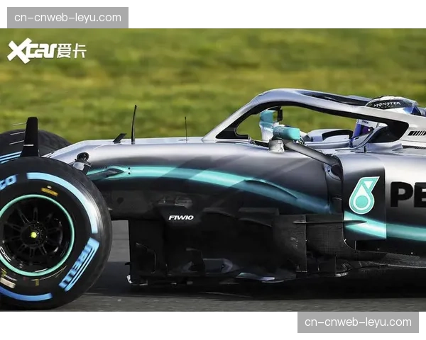 伊莫拉站赛前测试：梅赛德斯W15赛车搭载大幅升级亮相